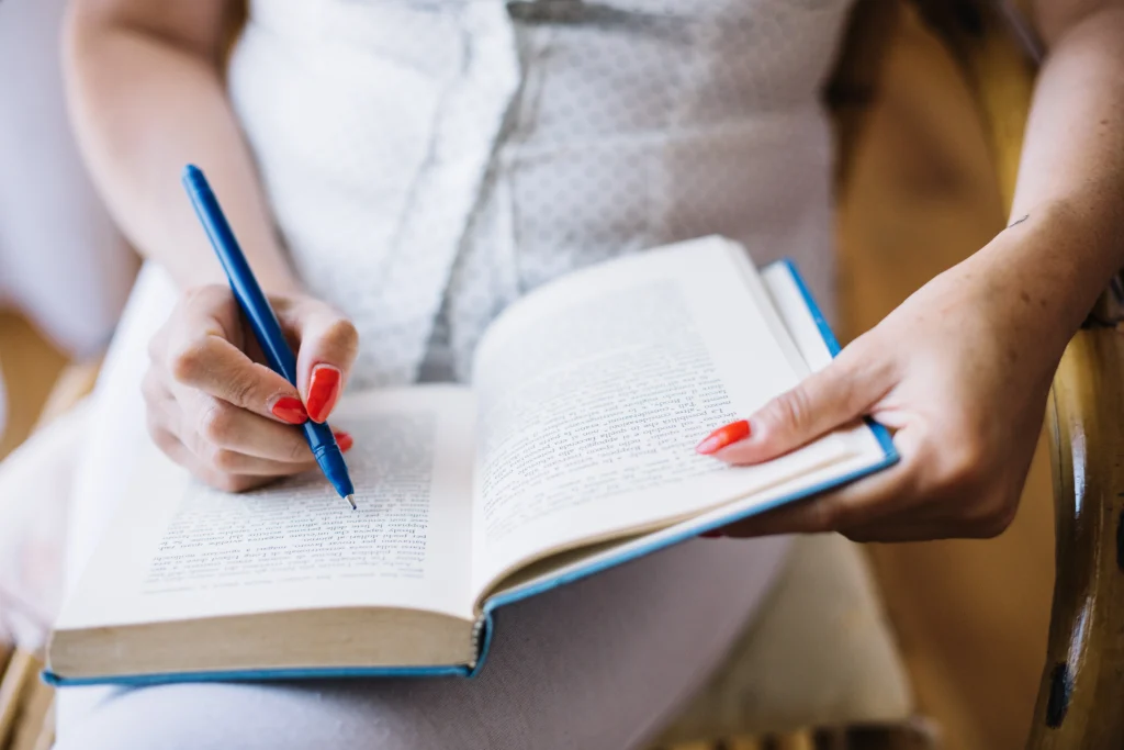 How to Write a Book Guide for Aspiring Authors (3)